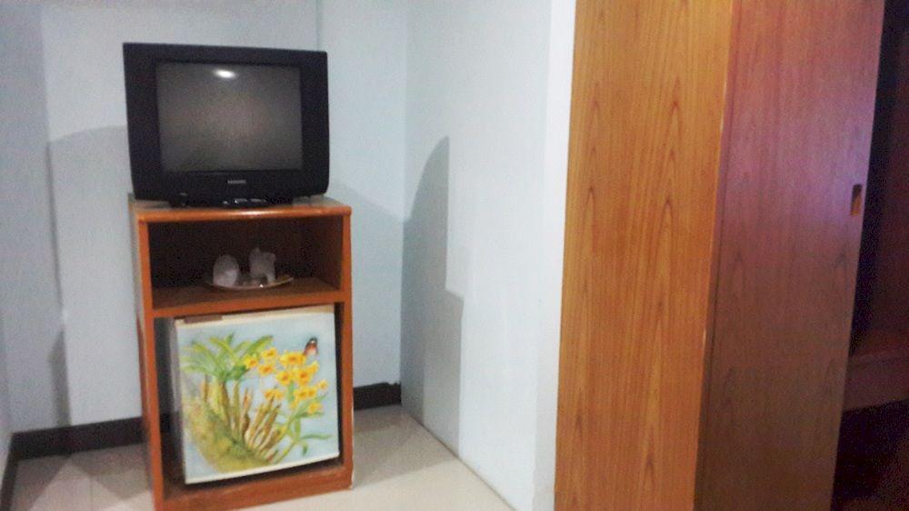 Silla Patong Hostel Eksteriør bilde