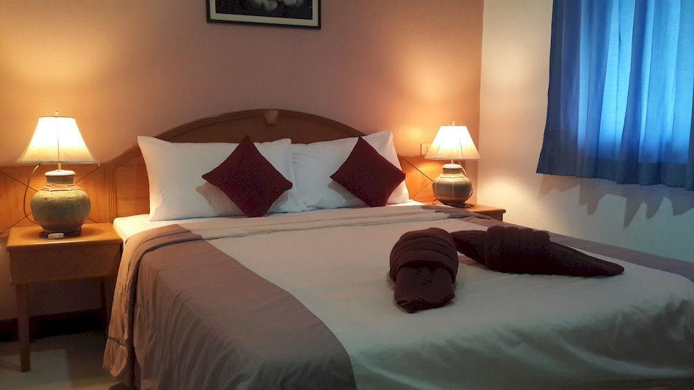 Silla Patong Hostel Eksteriør bilde