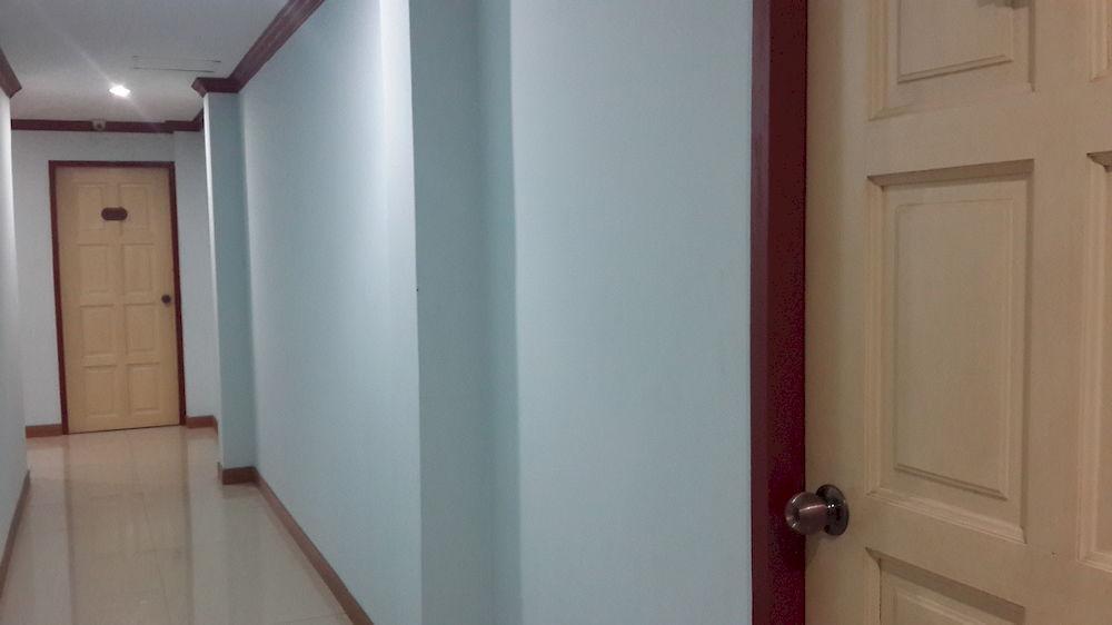 Silla Patong Hostel Eksteriør bilde