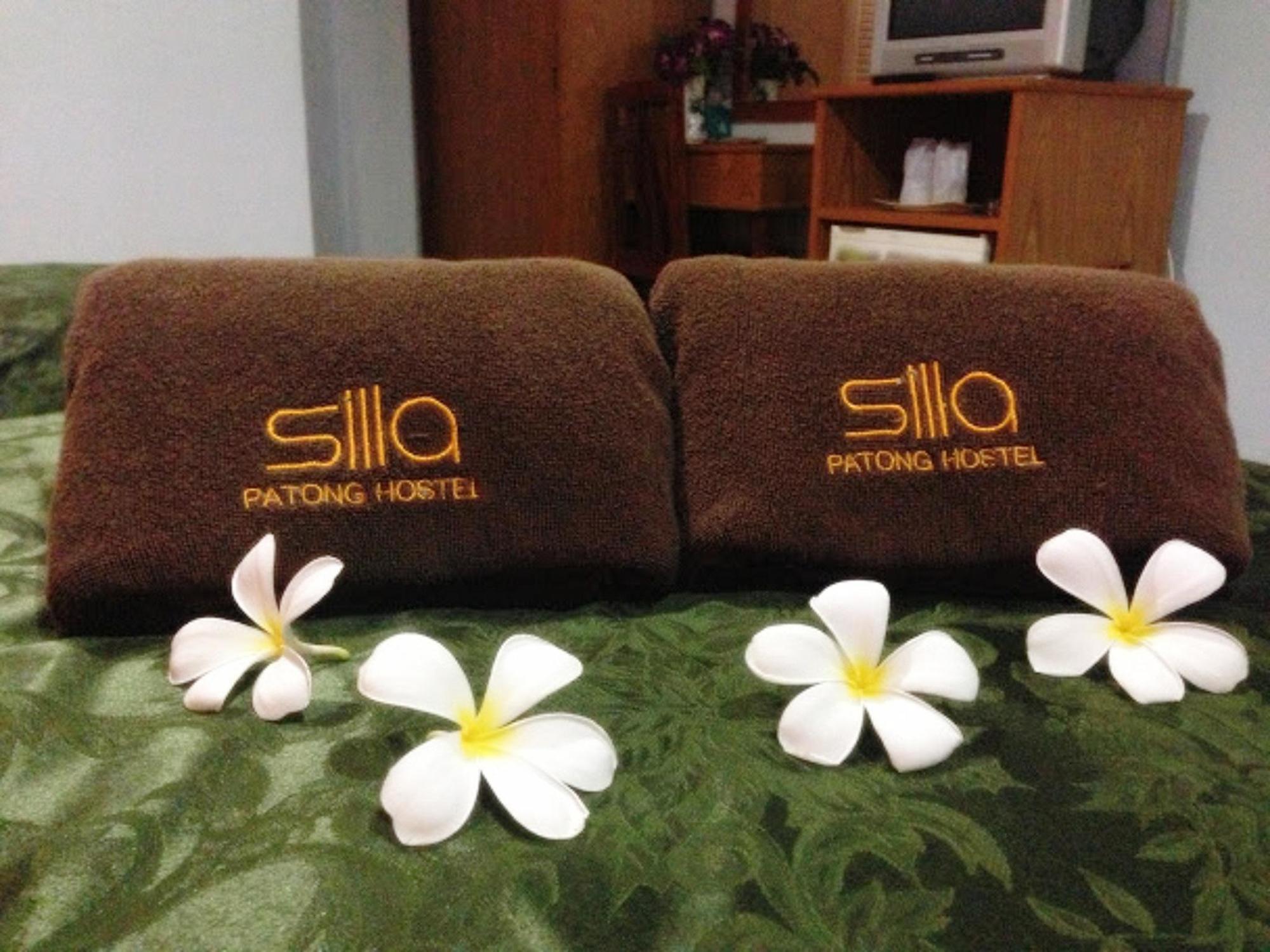 Silla Patong Hostel Eksteriør bilde