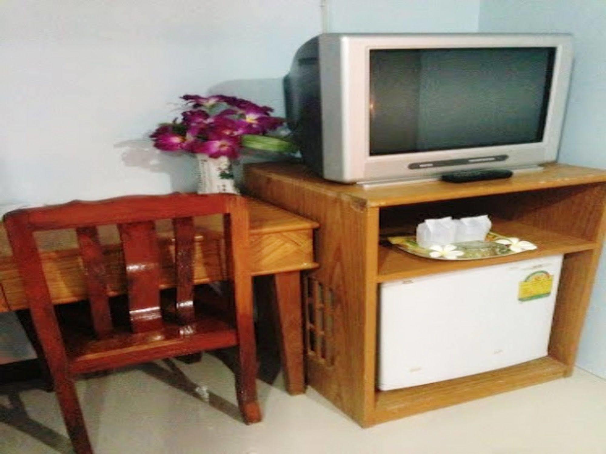 Silla Patong Hostel Eksteriør bilde